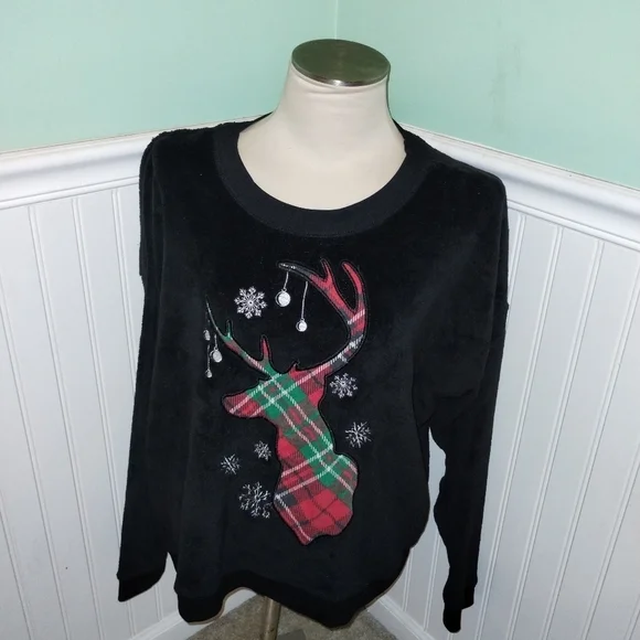 Woman's XL Holiday Time Christmas reindeer sweatshirt - Picture 1 of 5